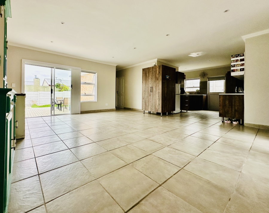 3 Bedroom Property for Sale in De Kelders Western Cape